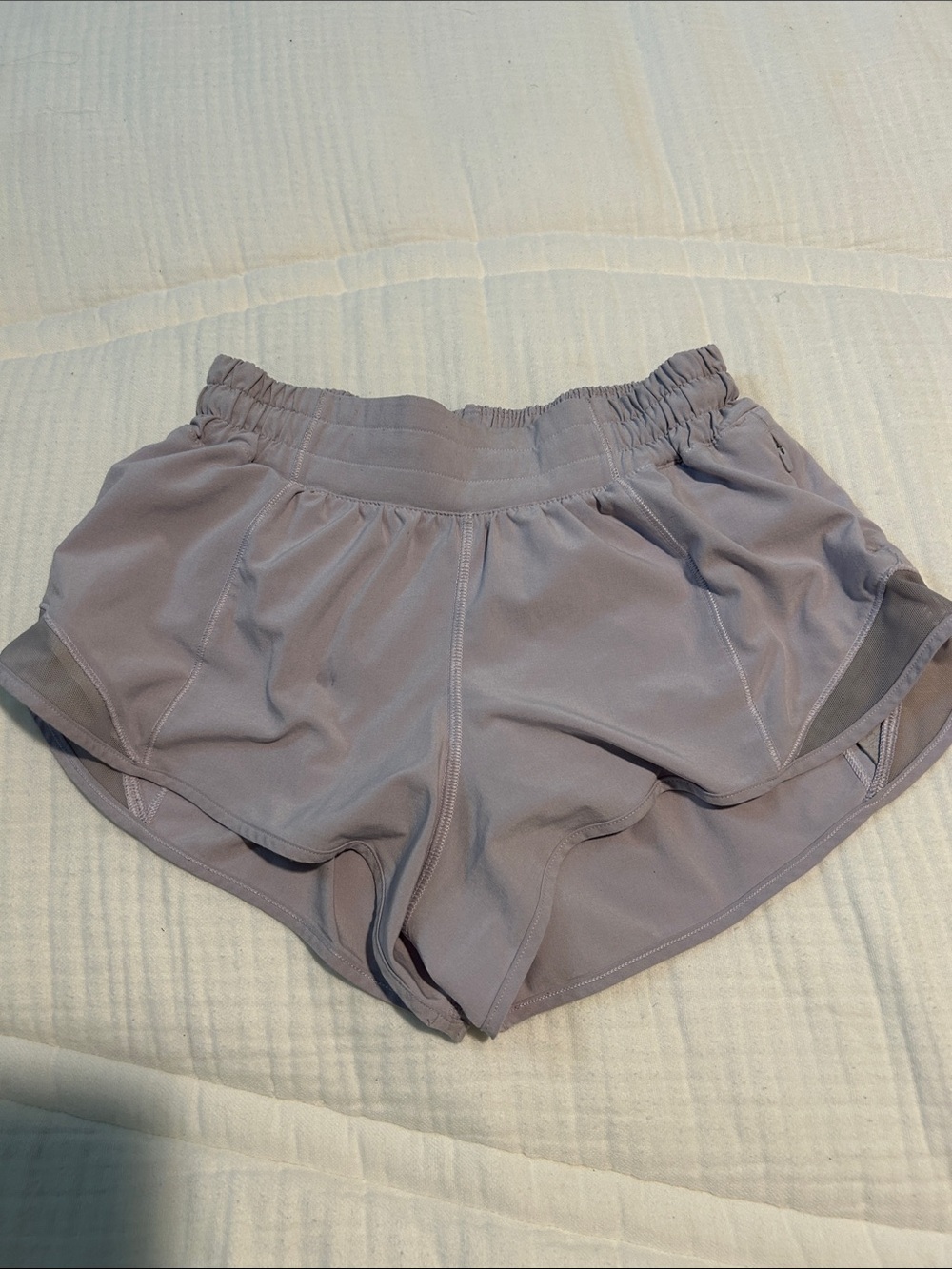 Lululemon shorty shorts Women’s Lightweight Lavender Athletic Shorts